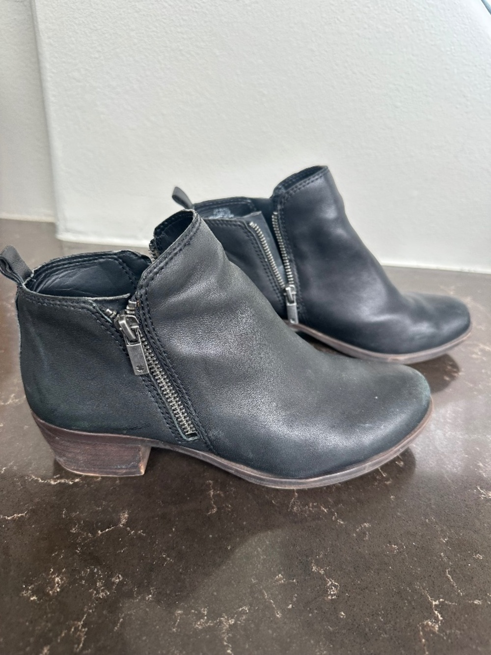 Lucky Brand 7 1/2Wide Black Ankle Boots